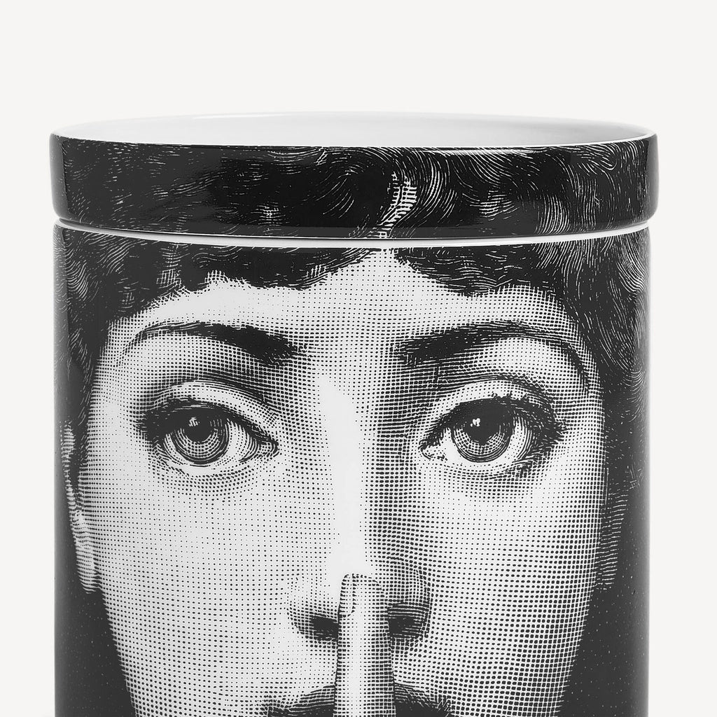 Fornasetti NEL MENTRE Large scented candle - Tema e Variazioni - Frutto proibito