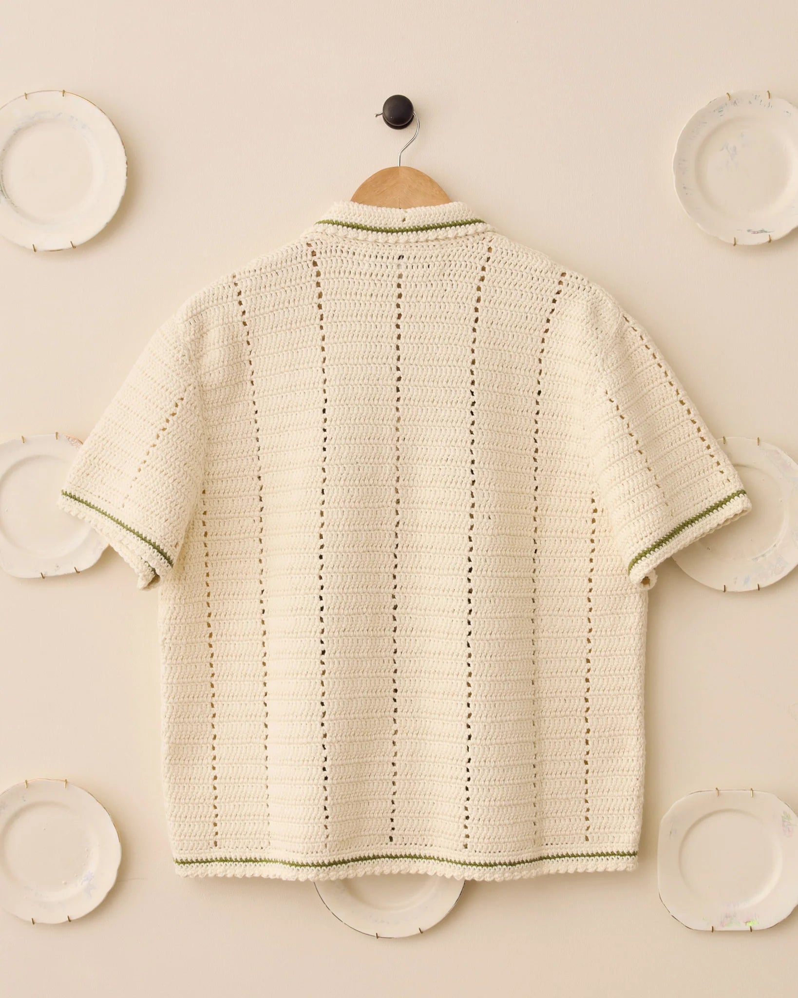 Chemise Homme S.S. DALEY Abel - Crochet Crème & Rouge - Manches Courtes - Taille M - Neuve Avec Étiquettes - Fait Main