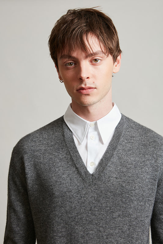 PAUL & JOE GREY V-NECK SWEATER IN WOOL AND CASHMERE KNIT